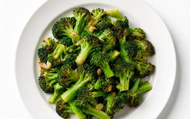 Garlic Broccoli: The 10-Minute Side That Outshines the Main